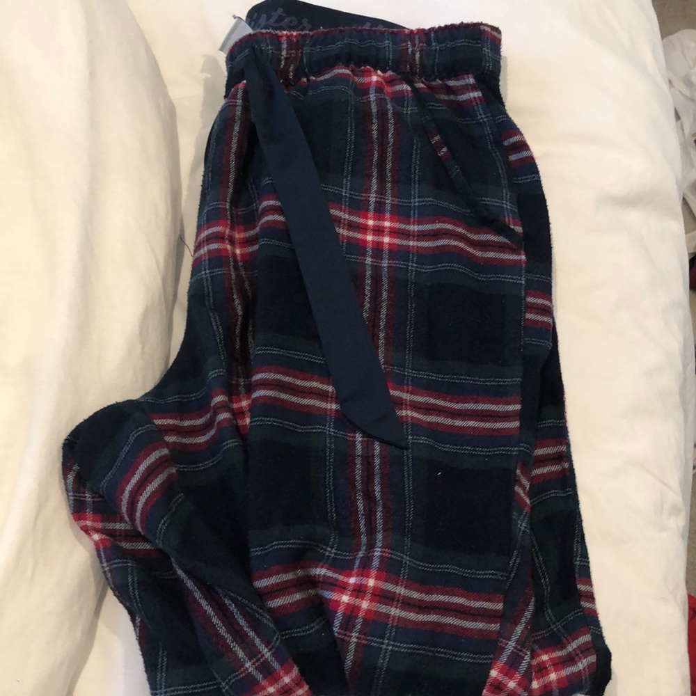 Hollister size M sleepwear